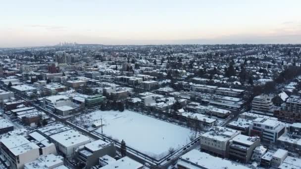 Luchtfoto Van Daken Bedekt Met Sneeuw Vancouver — Stockvideo