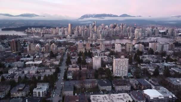 Vlieg Vancouver Buurt Met Uitzicht Het Centrum Tijdens Geweldige Paarse — Stockvideo