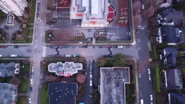 Voar Sobre Casas Norte Americanas Escola — Vídeo de Stock