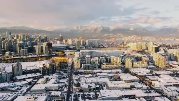 Fly Port Vancouver Downtown Partially Frame Mountains Clear Magic Hour — Stock Video