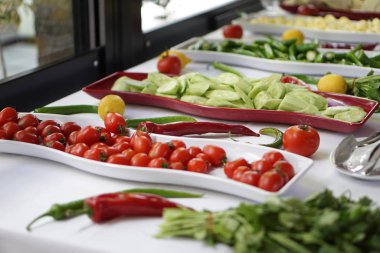 Kahvaltı, sağlıklı, geleneksel, yemek, yemek, yemek, tereyağı, peynir, tabak, masa, Türk yemeği, brunch, Akdeniz, lezzetli, mutfak, ekmek, reçel, bal, zeytin, beyaz, çay, salatalık, yumurta, yumurta, taze, üst manzara, meyve, arka plan, beslenme, hindi