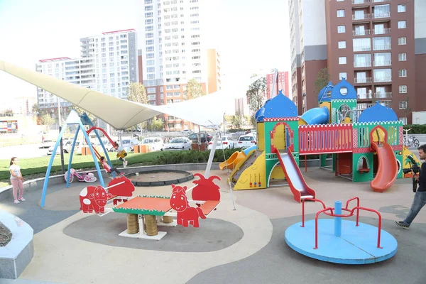 Parque Infantil Niño Diversión Coche Juego Niño Juguete Parque Feliz —  Fotos de Stock