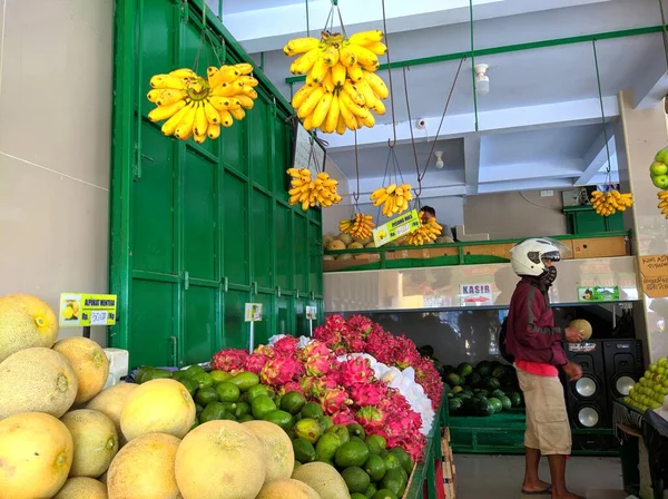 Świeże Owoce Ekologiczne Rynku — Zdjęcie stockowe