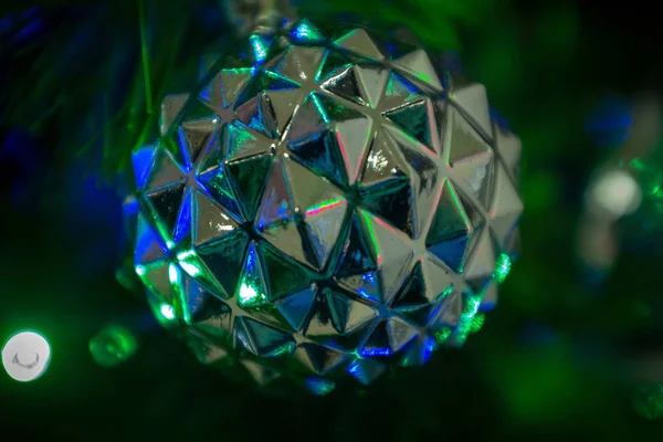 Noel Ağacındaki Oyuncak Topu Yeni Yıl Kış Tatili — Stok fotoğraf