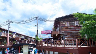 Plearn Wan Vintage Ma