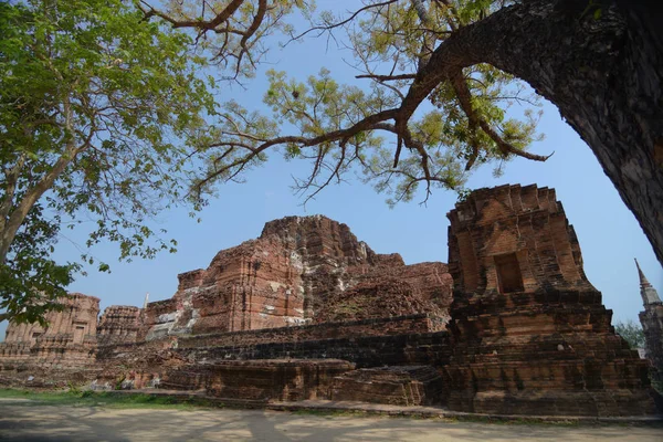 Ιστορική αρχιτεκτονική του Wat Phra Mahathat στο ιστορικό πάρκο της Αγιουτάγια, Ταϊλάνδη — Φωτογραφία Αρχείου