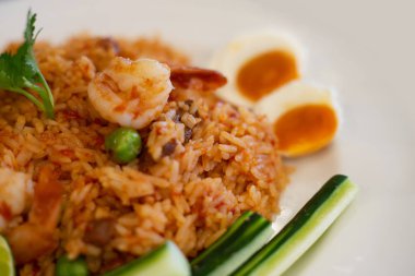 Tayland Baharatlı Karides Ezmesi Kızarmış Pirinç, Tayland Mutfağı