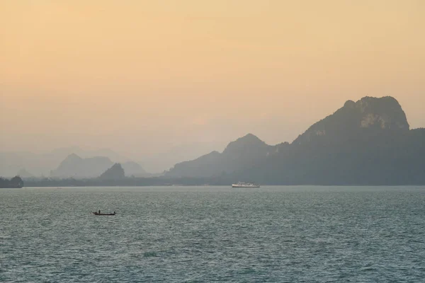 Small fisher boat in the Sea. — Stock Photo, Image