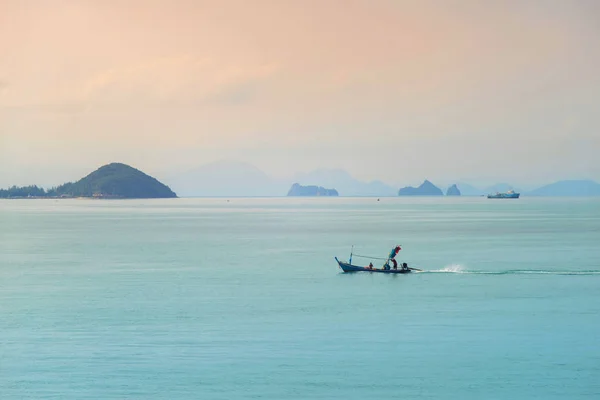 Small fisher boat in the Sea. — Stock Photo, Image