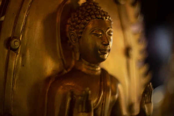 Buda Oro Como Fondo Religioso Estatua Buda Oro Templo Wat — Foto de Stock