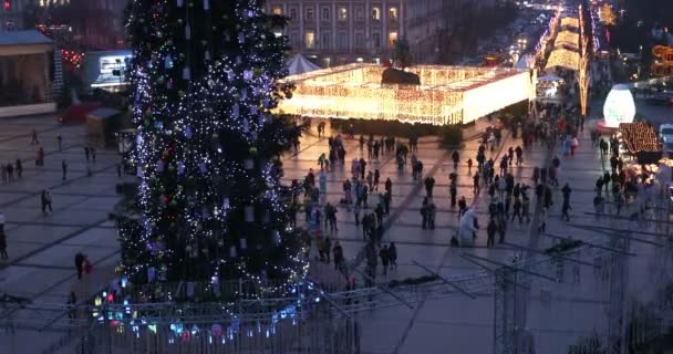 Kiev Ucraina Gennaio 2018 Persone Affollano Vicino Una Bancarella Con — Video Stock