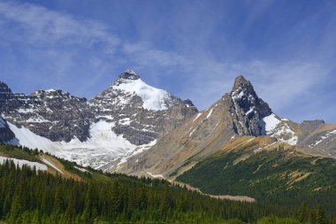 Athabasca Dağı, Banff Ulusal Parkı, Alberta, Kanada. Banff Ulusal Parkı Unesco Dünya Mirası Alanıdır