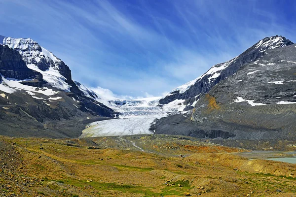 Athabasca Glacier Ustupuje Columbia Icefield Národním Parku Jasper Kanadské Skály — Stock fotografie