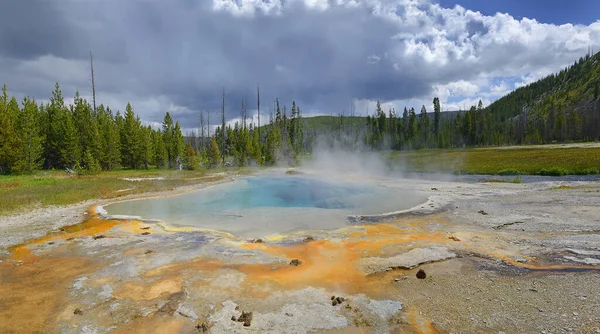 Paisajes Escénicos Actividad Geotérmica Del Parque Nacional Yellowstone Usa Cuenca — Foto de Stock