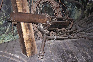 Flanders Fields müzesinde, müzedeki eski alev makinesi, cüzzamlı, Ypres, Belçika