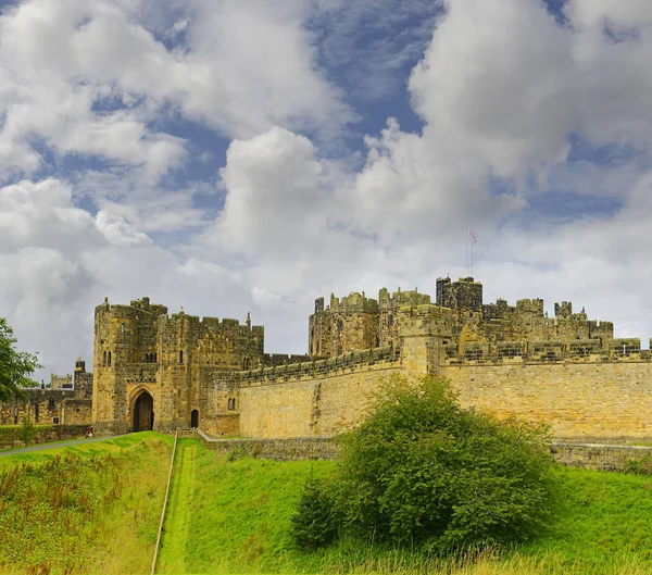 Alnwick Castle Een Kasteel Alnwick Het Engelse Graafschap Northumberland Gebouwd — Stockfoto