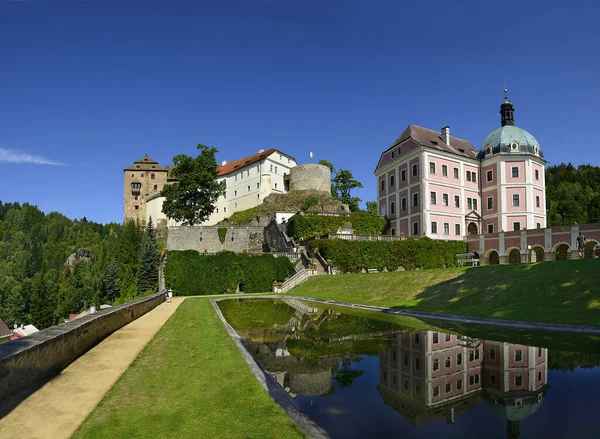Narodowy Zabytek Kultury Zamek Pałac Becov Nad Teplou Zachodniej Części — Zdjęcie stockowe