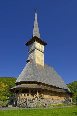 Barsana ahşap manastırı. Romanya 'nın Maramures bölgesinin başlıca ilgi alanlarından biri de Barsana manastırı.
