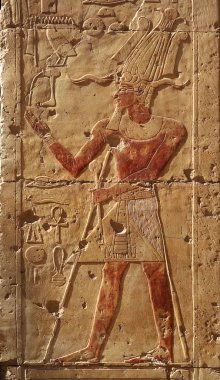 Luxor, Mısır 'ın Mısır' daki Unesco Dünya Mirası Alanı, Teb 'deki Hatsepsut Tapınağı' nda tanrıları tasvir eden antik Mısır kabartmaları.