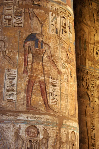 Decoração Templo Medinet Habu Dedicado Ramsés Iii Património Mundial Unesco — Fotografia de Stock