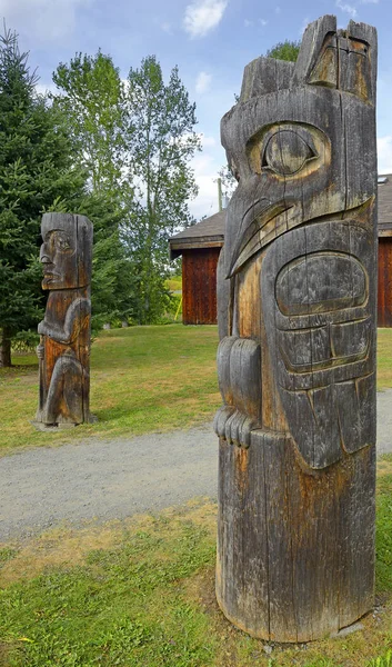 Maison Traditionnelle Des Premières Nations Mât Totémique Hazelton Colombie Britannique — Photo