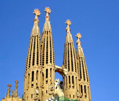 Sagrada Familia Barselona, İspanya 'da. Antoni Gaudi tarafından tasarlanan katedral 1882 'den beri inşa ediliyor ve henüz tamamlanmadı. Unesco Dünya Mirası Sitesi
