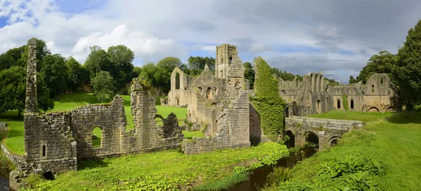 Fountains Abbey, Studley Royal, North Yorkshire, Ripon, İngiltere - Unesco Dünya Mirası