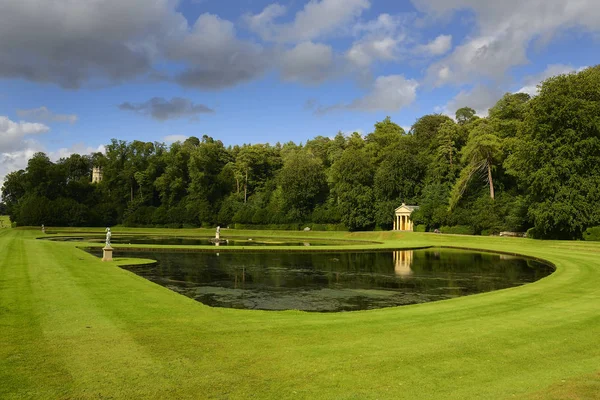 Anglia North Yorkshire Ripon Fontanny Abbey Studley Royal Światowe Dziedzictwo — Zdjęcie stockowe