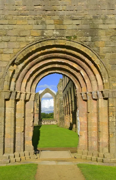 Ruins Fountains Abbey Studley Royal North Yorkshire Ripon England Unesco — Stock Photo, Image