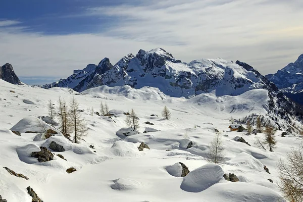 冬のドロマイト山 コルティナ ダンペッツォ イタリア ユネスコ世界遺産 — ストック写真
