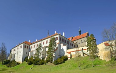 Trebiç, Çek Cumhuriyeti - Eski manastır ve St. Procopus Bazilikası (1240-1260) - Avrupa 'nın en tanınmış Romanesk-Gotik binalarından biri, UNESCO' nun Dünya Mirası Bölgesi