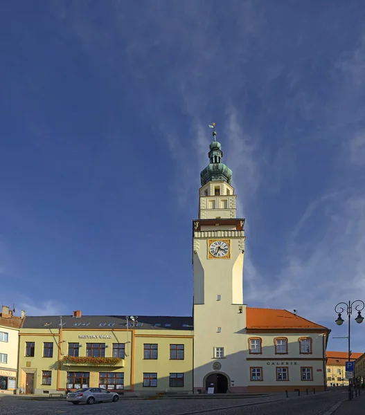 ボスコヴィツェの市庁舎と広場 ボスコヴィツェ ドイツ語 Boskowitz 南モラヴィア地方のブランスコ地区にある町 — ストック写真