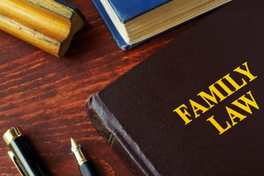 Bir tabloda başlık aile hukuku ile yaptırın.