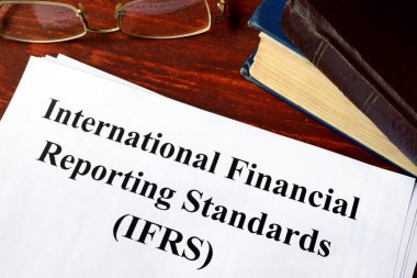 Kağıt başlık uluslararası finansal raporlama standartları (UFRS ile).