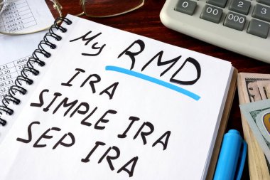 Bir defterde yazılı benim Rmd (gerekli Minimum dağıtımları) Ira, basit Ira, Eylül Ira.