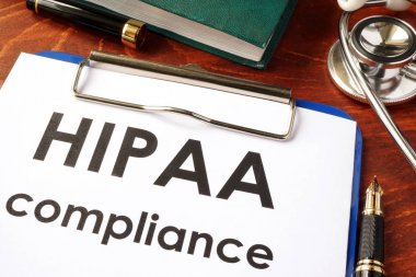 HIPAA uyumluluğu form bir Pano üzerinde. Tıbbi gizlilik kavramı.