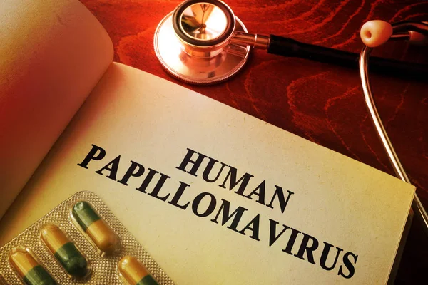 Livro com o título Papilomavírus Humano (HPV) infecção . — Fotografia de Stock