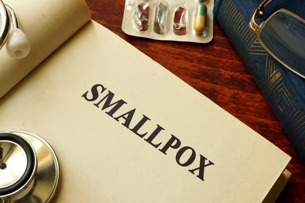 Livre avec titre Smallpox . — Photo