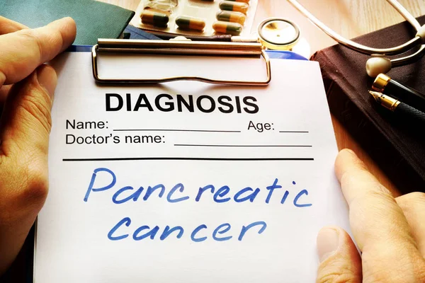 Pancreatic cancer diagnosis on a medical form. — Stock Photo, Image