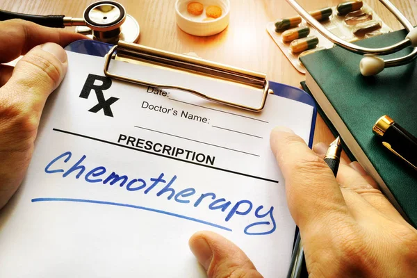 Formulario de prescripción con quimioterapia de palabras. Concepto de tratamiento . —  Fotos de Stock