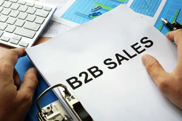 Folder and documents with title b2b sales. — Stock Photo, Image