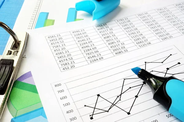 Concepto de responsabilidad. Documentos financieros en una oficina . —  Fotos de Stock