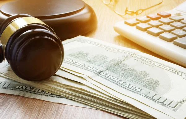 Bail bond concept. Gavel and dollar banknotes. — Stock Photo, Image