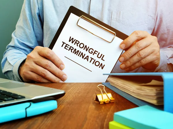 Employee Holds Papers Wrongful Termination — Stock Photo, Image