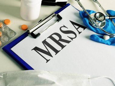 MRSA metisiline dayanıklı Staphylococcus aureus ve stetoskop teşhisi.