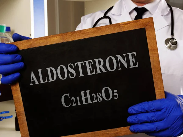 Hormona Aldosterona Con Fórmula Pizarra —  Fotos de Stock