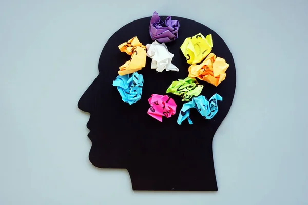 Forma Cabeza Colorido Bolas Papel Pensamientos Reflexiones Creatividad — Foto de Stock