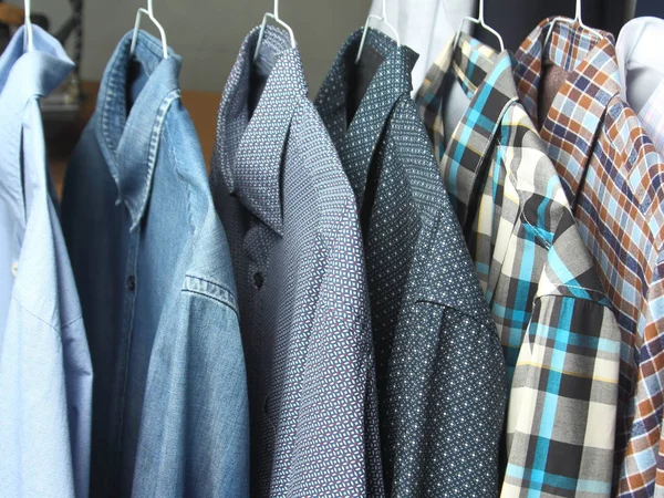 Camisas planchadas en tintoreria — Foto Stock