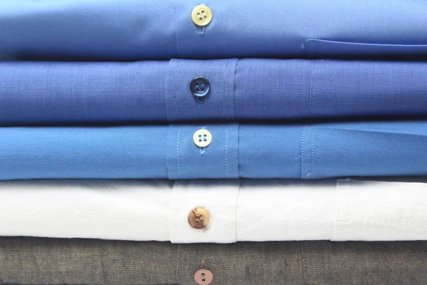 Camisa planchada y doblada