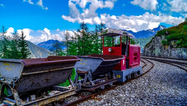 İsviçre Alpleri - açık hava aktiviteleri için bir cennet. İsviçre.